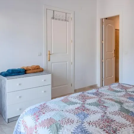 3 Bed In Apartment